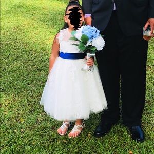 *Size 7* Flower Girl Dress - Ball Gown Knee-Length